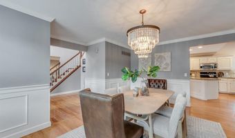 13153 Barrett Meadows Dr, Des Peres, MO 63021