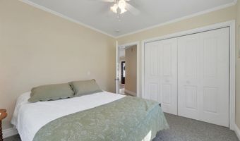 22 Fairway Dr, Ashland, NH 03217