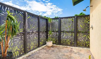 1004 N Honokala Rd B, Haiku, HI 96708