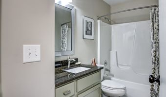 1312 Knollwood Trl, Altoona, WI 54720