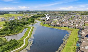 5254 WOLF CREEK Dr, Apollo Beach, FL 33572