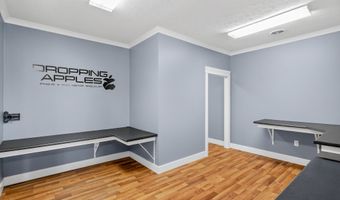 515 E Main St, Anna, OH 45302