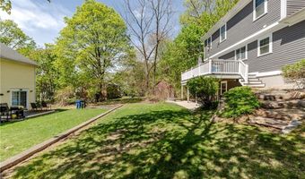 50 Searle Ave, Cranston, RI 02920