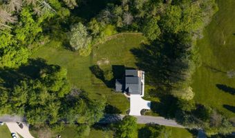 8047 Lavelle Rd, Athens, OH 45701