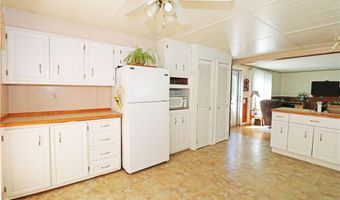 56 Bayview Pkwy, Middletown, RI 02842