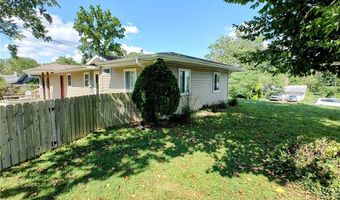 263 E Skyline Dr, Ballwin, MO 63011