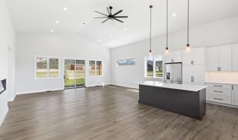 85 COLUMBINE St, Alpine, WY 83128