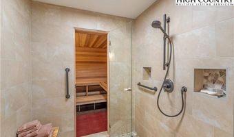 484 Farm Loop Rd, Banner Elk, NC 28604