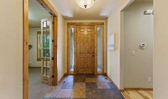 60826 Goldenwood Loop, Bend, OR 97702