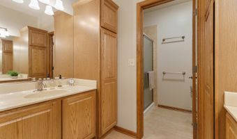1007 Inverness Dr, Antioch, IL 60002