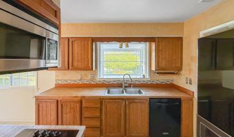 221 MUSSER St, Brookings, OR 97415