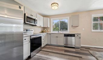 1513 E CALUMET St, Appleton, WI 54915