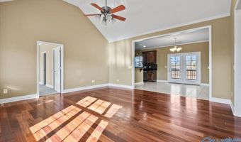 160 Shaw St, Albertville, AL 35950