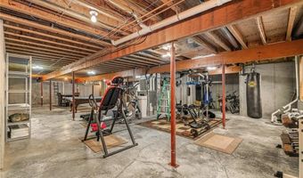 16011 Cedar St, Basehor, KS 66007