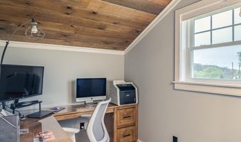 917 McDonald Dr, Amsterdam, NY 12070