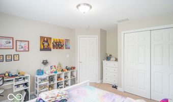 715 Hohlier Ln, Avon, IN 46123