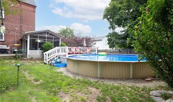 13 Blackstone St, Cumberland, RI 02864