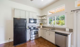 365 E KUIAHA Rd, Haiku, HI 96708