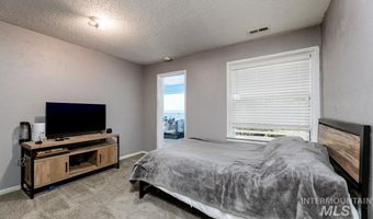 2212 Willow St, Caldwell, ID 83605