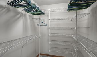 9 Maxwell Dr, Brookline, NH 03033