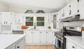 444 Church St, Appomattox, VA 24522