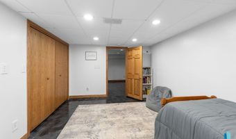 201 S 5th Ave, Brandon, SD 57005