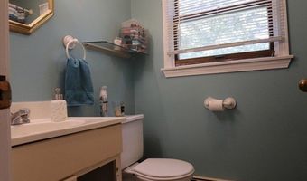 19 Vincent St, Middletown, RI 02842