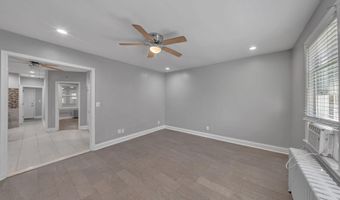 1614 R St SE, Washington, DC 20020