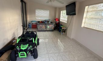 208 NW Avenue H Pl, Belle Glade, FL 33430