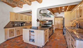 35 Arroyo Vis, Arroyo Hondo, NM 87571