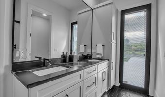 11 Sanctuary Ct, Amherst, NY 14221