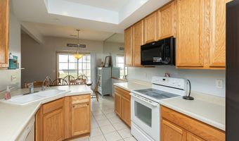 921 10th St, Altoona, IA 50009