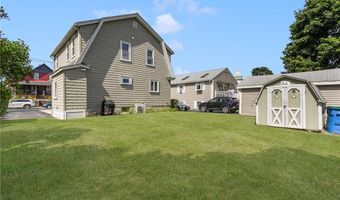 19 Bouvier Ave, Lincoln, RI 02838