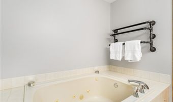 1420 Towne Square Dr, Allison Park, PA 15101