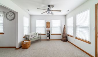 306 Riverview Dr, Albion, IN 46701