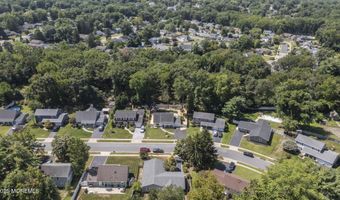 47 Overlea Ln, Aberdeen, NJ 07747