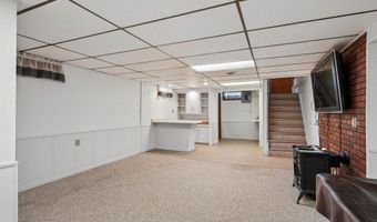 28481 Grand Ave, Aplington, IA 50604