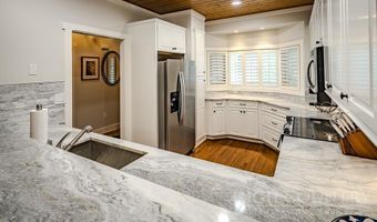 123 Bear Cub Ln 123, Banner Elk, NC 28604