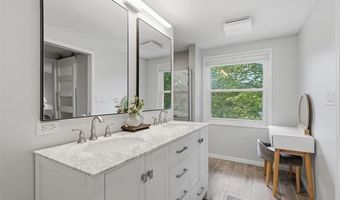105 Highlake Ave, Ann Arbor, MI 48103