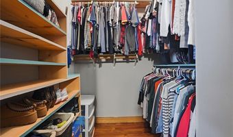 1115 7th St, Baldwin City, KS 66006