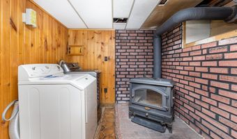 404 Soundview Ave, Bridgeport, CT 06606