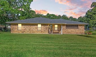 1912 Mimosa St, Abbeville, LA 70510