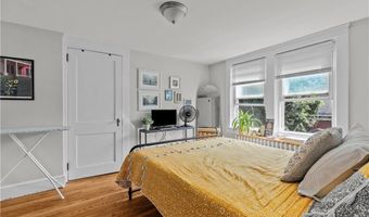40 Webster St B, Newport, RI 02840