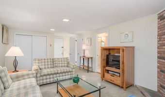 7 Side Hill Ln, Danbury, CT 06810
