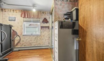 17 Cedar Ave, North Middletown, NJ 07748