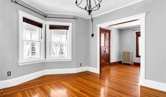 1058 Narragansett Blvd, Cranston, RI 02905