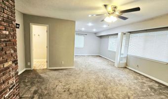 861 Oak Crst, Baxter Springs, KS 66713