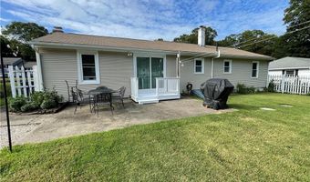 71 Glenwood Dr, North Kingstown, RI 02852