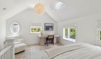 6 Cozzens Ln, Amagansett, NY 11930