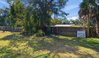 130 14th St, Apalachicola, FL 32320